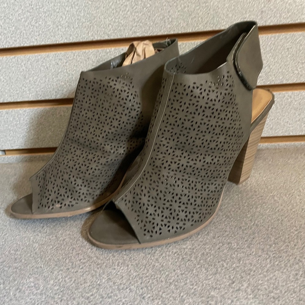 Womens Olive‎ Green Peep Toe Heeled Booties with Laser Cut Detail Size 10
